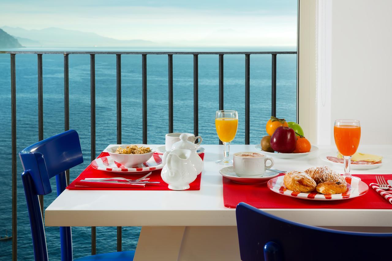 Hotel Le Terrazze (Adults Only) Конка деи Марини Екстериор снимка